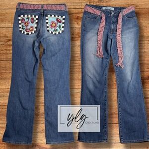 Gap Jeans Hand Painted Pink Flower Black White Bootcut Crochet Belt Size 10